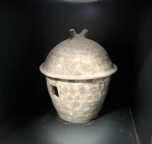 古玩陶瓷戰(zhàn)國(guó)·點(diǎn)彩鳥倉(cāng)拍賣,當(dāng)前價(jià)格396元