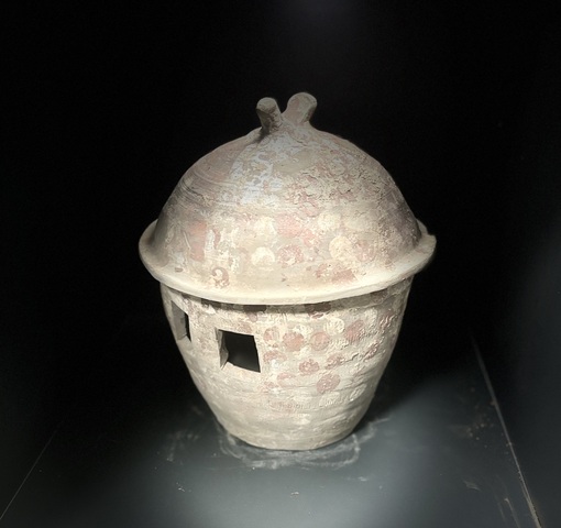 古玩陶瓷戰(zhàn)國(guó)·點(diǎn)彩鳥倉(cāng)拍賣,當(dāng)前價(jià)格396元