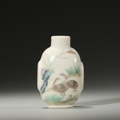 古玩陶瓷粉彩蘆雁紋鼻煙壺真品鑒賞圖