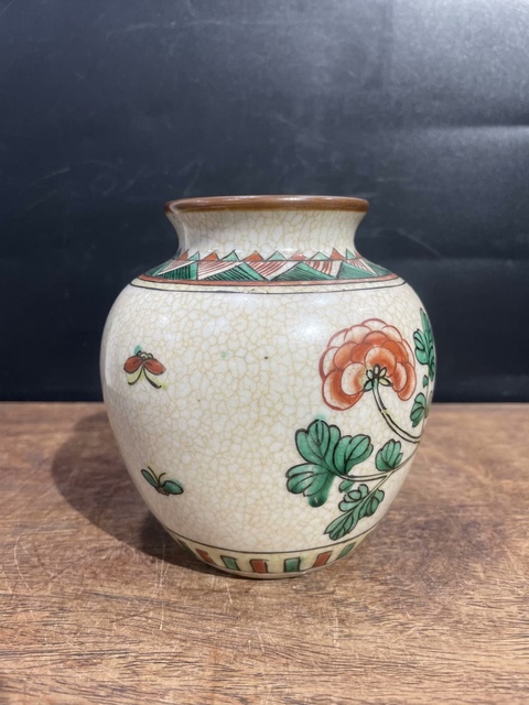 古玩陶瓷哥釉五彩花卉紋罐真品鑒賞圖