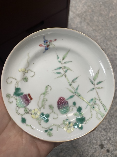 古玩陶瓷粉彩過枝癩瓜紋折腰盤真品鑒賞圖