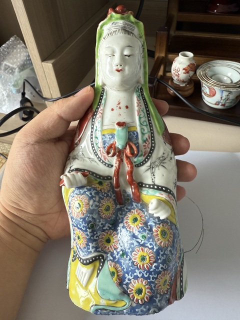 古玩陶瓷清中期 粉彩觀音真品鑒賞圖