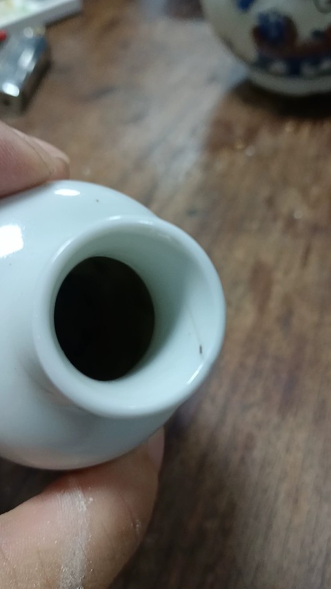 古玩陶瓷人物紋粉彩瓶真品鑒賞圖