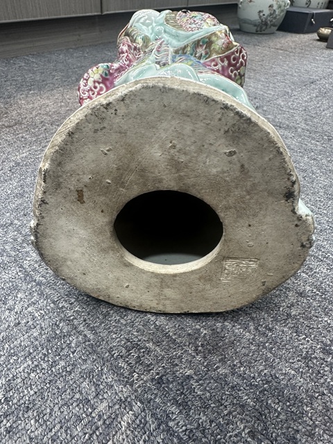 古玩陶瓷粉彩仕女人物造像真品鑒賞圖