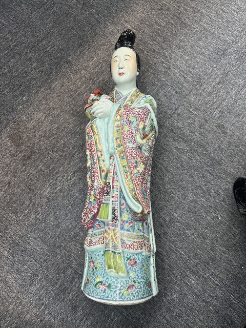 古玩陶瓷粉彩仕女人物造像真品鑒賞圖
