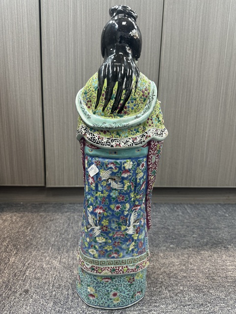 古玩陶瓷粉彩仕女人物造像真品鑒賞圖