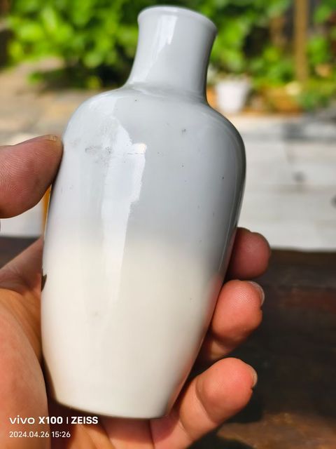 古玩陶瓷人物紋粉彩瓶真品鑒賞圖