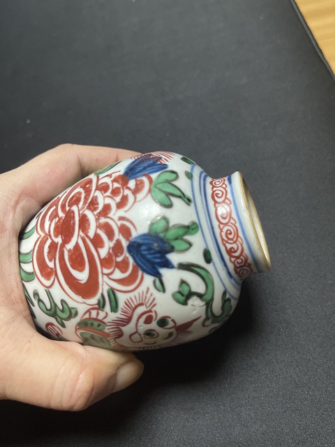古玩陶瓷青花五彩獅紋罐真品鑒賞圖