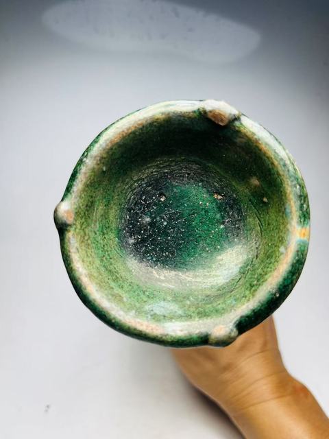 古玩陶瓷綠釉燭臺真品鑒賞圖