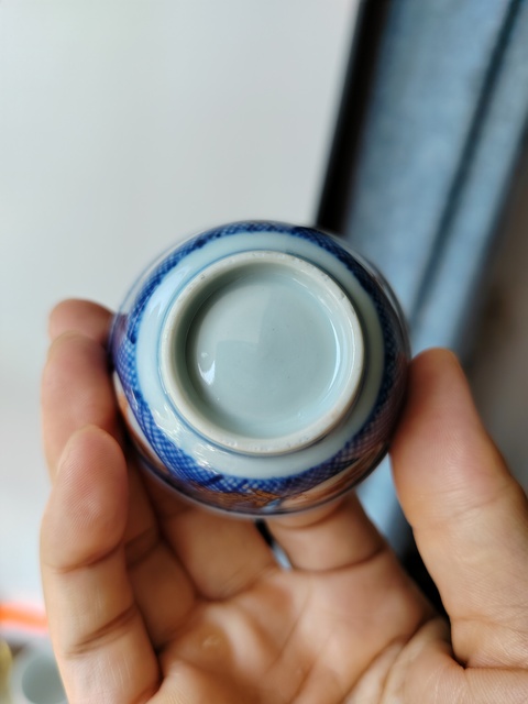 古玩陶瓷青花開光礬紅嬰戲圖杯真品鑒賞圖