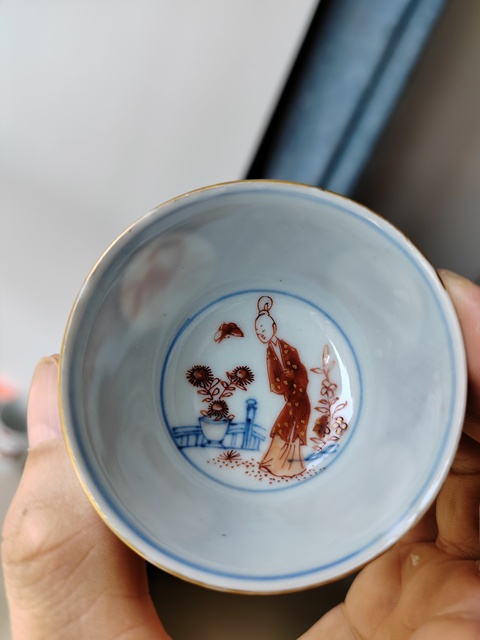 古玩陶瓷青花開光礬紅嬰戲圖杯真品鑒賞圖