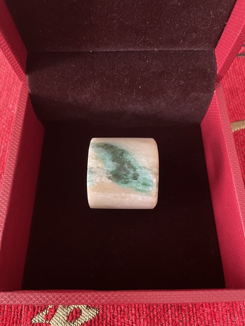 古玩玉器獨(dú)山玉雕“素紋扳指”真品鑒賞圖