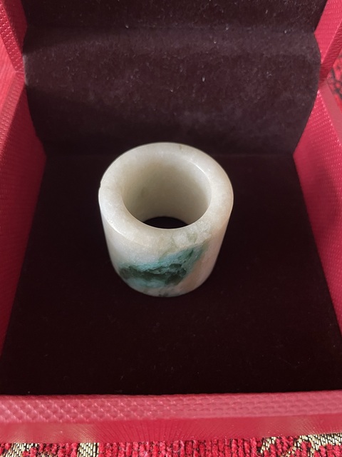 古玩玉器獨(dú)山玉雕“素紋扳指”真品鑒賞圖