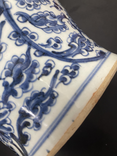 古玩陶瓷花卉紋青花罐真品鑒賞圖