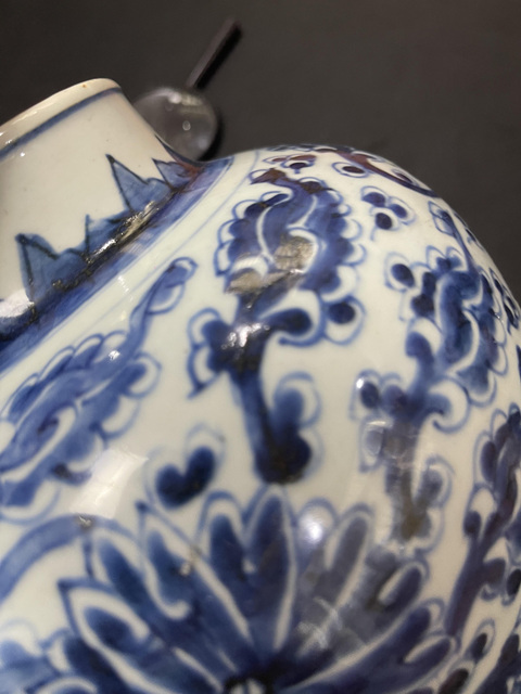 古玩陶瓷花卉紋青花罐真品鑒賞圖