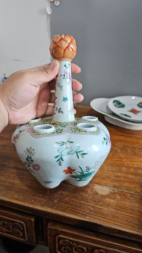 古玩陶瓷清晚期 粉彩折枝花卉紋六管瓶真品鑒賞圖