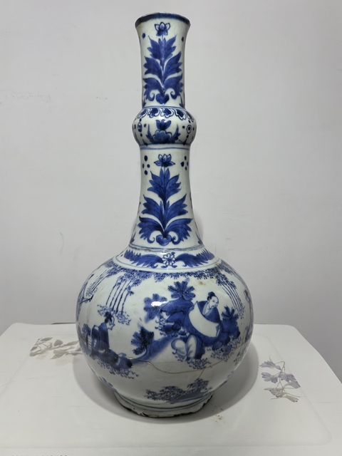 古玩陶瓷崇禎青花人物故事蒜頭瓶拍賣，當前價格59800元