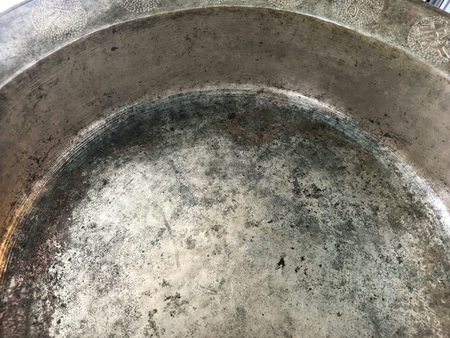 古玩銅器銅盆真品鑒賞圖