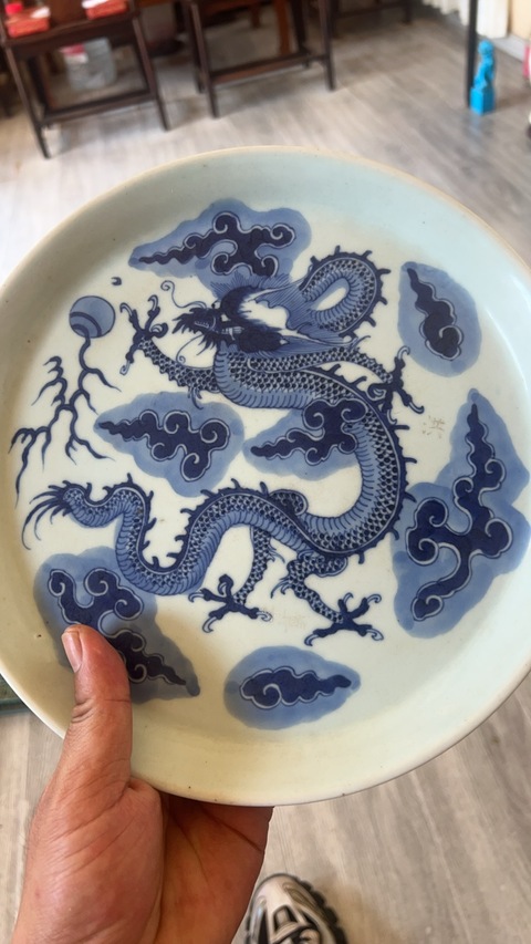 古玩陶瓷青花龍紋盤真品鑒賞圖