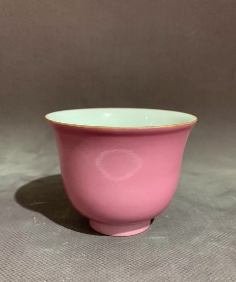 古玩陶瓷胭脂紅釉杯真品鑒賞圖