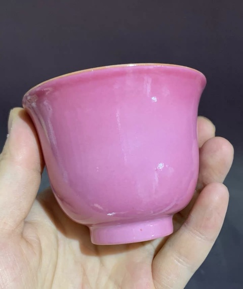 古玩陶瓷胭脂紅釉杯真品鑒賞圖