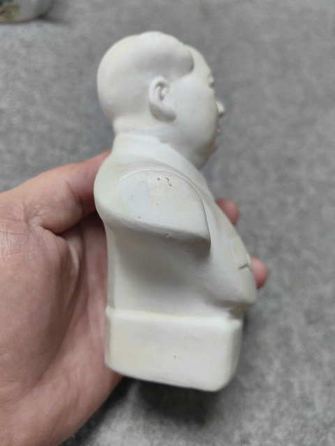古玩陶瓷偉人胸像真品鑒賞圖