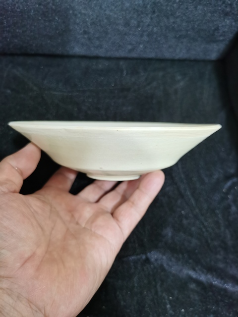 古玩陶瓷南定刻萱草紋折腰盤真品鑒賞圖