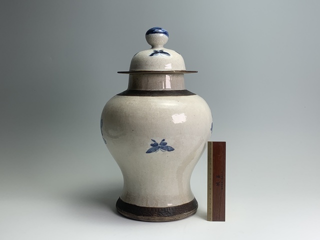 古玩陶瓷清晚期·哥釉青花錦雞牡丹紋將軍蓋罐拍賣，當(dāng)前價格532元
