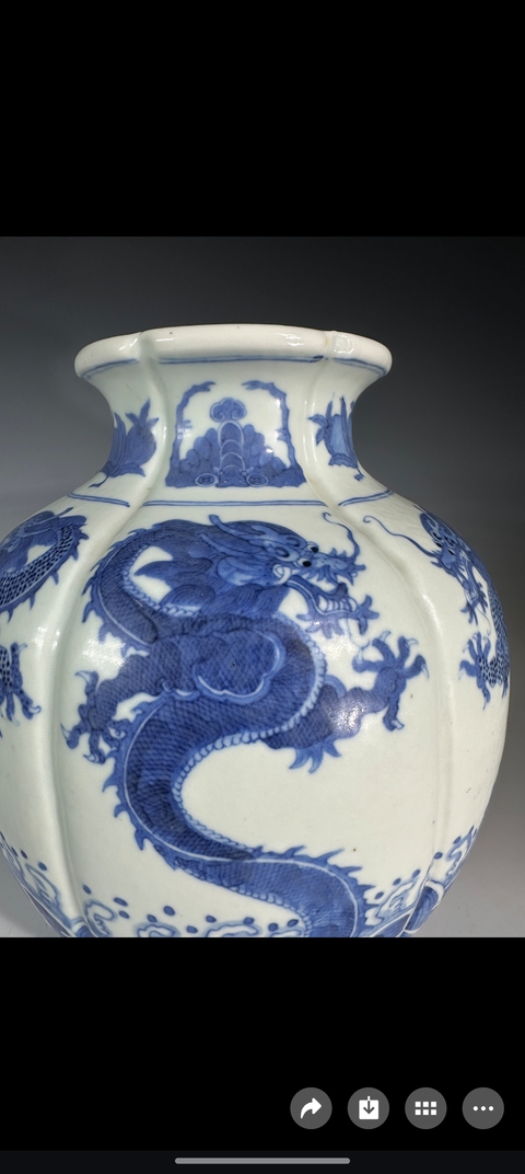 古玩陶瓷青花云龍紋花口尊真品鑒賞圖