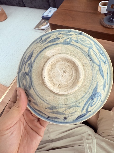 古玩陶瓷花卉紋青花盤真品鑒賞圖