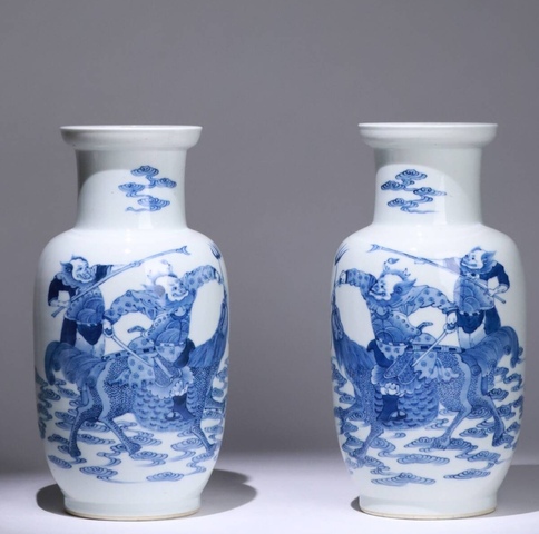 古玩陶瓷青花瓶真品鑒賞圖