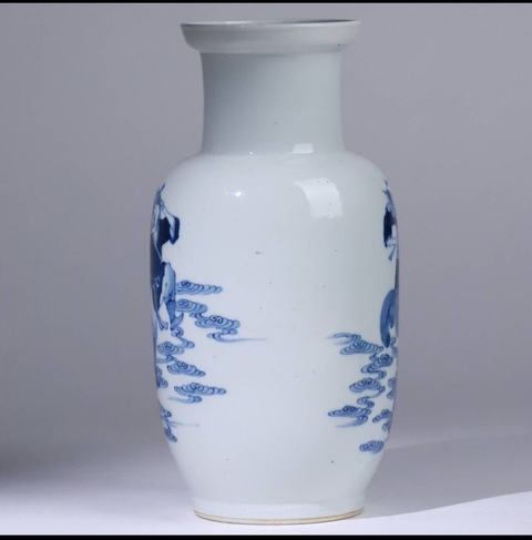 古玩陶瓷青花瓶真品鑒賞圖
