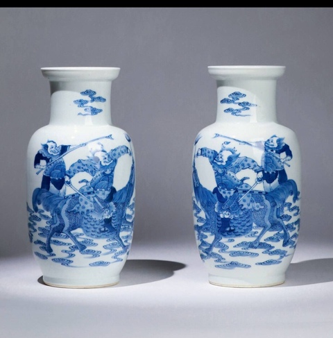 古玩陶瓷青花瓶真品鑒賞圖
