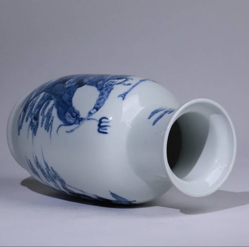 古玩陶瓷青花瓶真品鑒賞圖