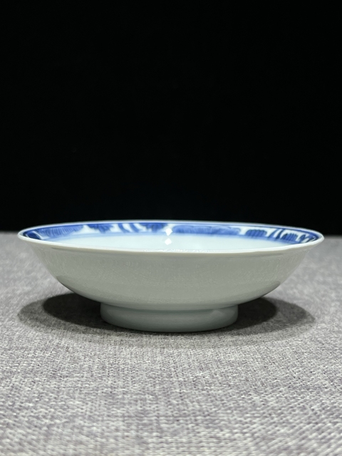 古玩陶瓷青花纏枝花卉紋盤真品鑒賞圖