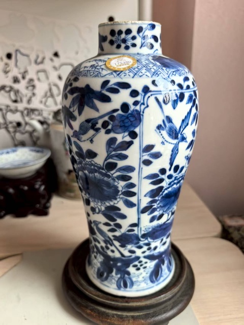 古玩陶瓷花鳥紋青花雞腿蓋瓶真品鑒賞圖