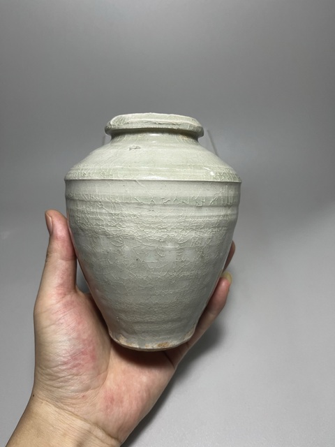 古玩陶瓷龍泉青瓷唇口梅瓶拍賣，當前價格0元
