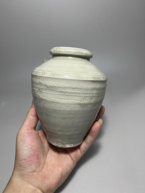 古玩陶瓷龍泉青瓷唇口梅瓶拍賣，當前價格0元