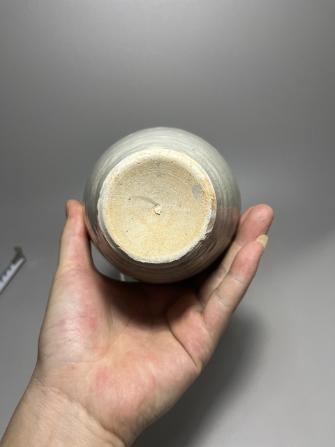古玩陶瓷龍泉青瓷唇口梅瓶拍賣，當前價格0元