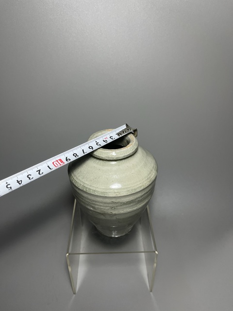 古玩陶瓷龍泉青瓷唇口梅瓶拍賣，當前價格0元
