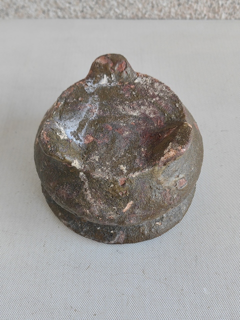 古玩陶瓷褐釉三足爐真品鑒賞圖