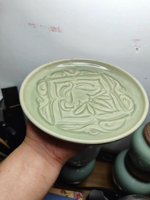 古玩陶瓷青瓷刻花盤真品鑒賞圖