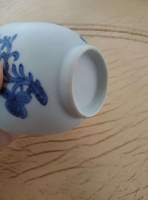 古玩陶瓷青花花卉紋仰鐘杯真品鑒賞圖
