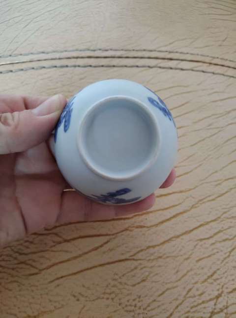 古玩陶瓷青花花卉紋仰鐘杯真品鑒賞圖