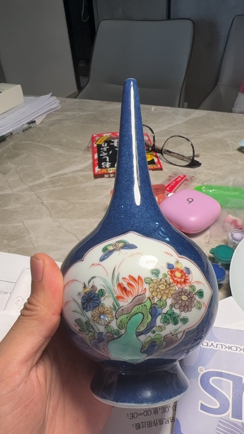 古玩陶瓷灑藍開光五彩花卉紋香水瓶,模糊,偏老拍賣,當前價格6888元