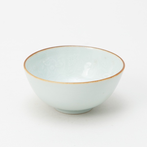 古玩陶瓷白釉印花碗真品鑒賞圖