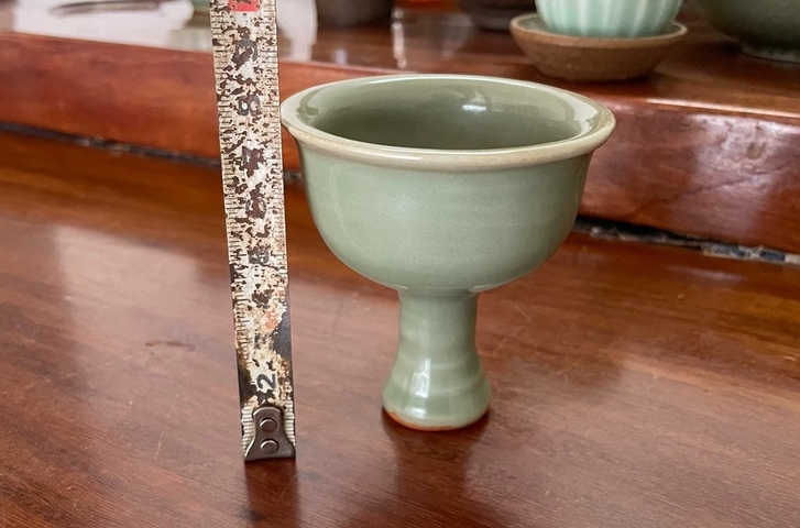 古玩陶瓷龍泉高足杯真品鑒賞圖