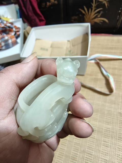 古玩玉器玉壺真品鑒賞圖