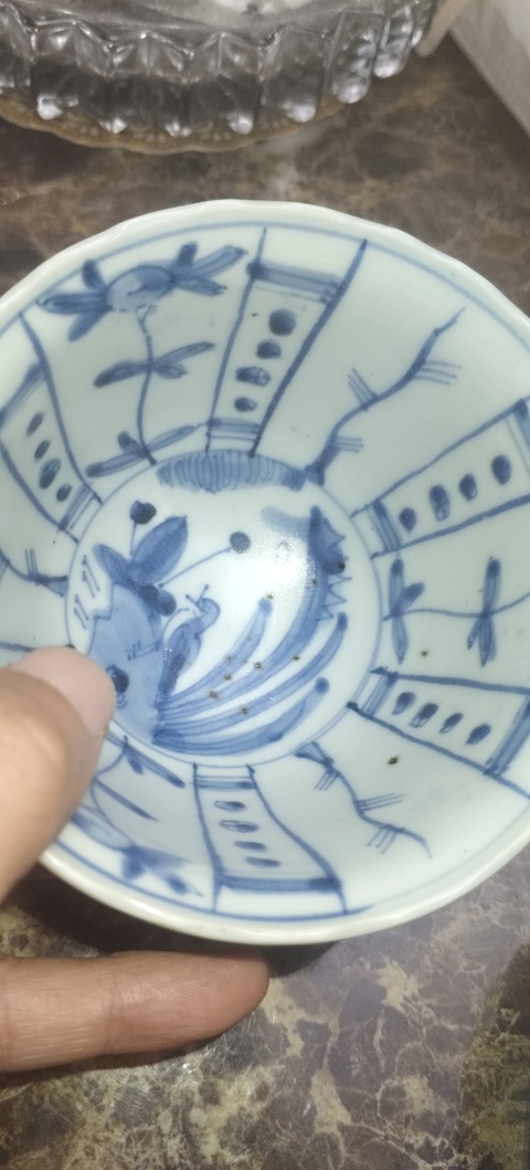 古玩陶瓷日本江戶青花花鳥紋花口杯真品鑒賞圖