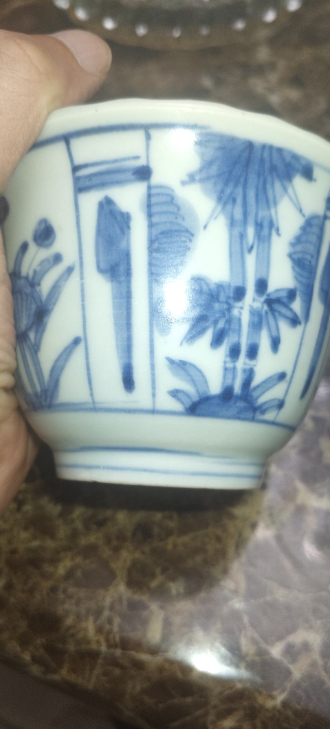 古玩陶瓷日本江戶青花花鳥紋花口杯真品鑒賞圖
